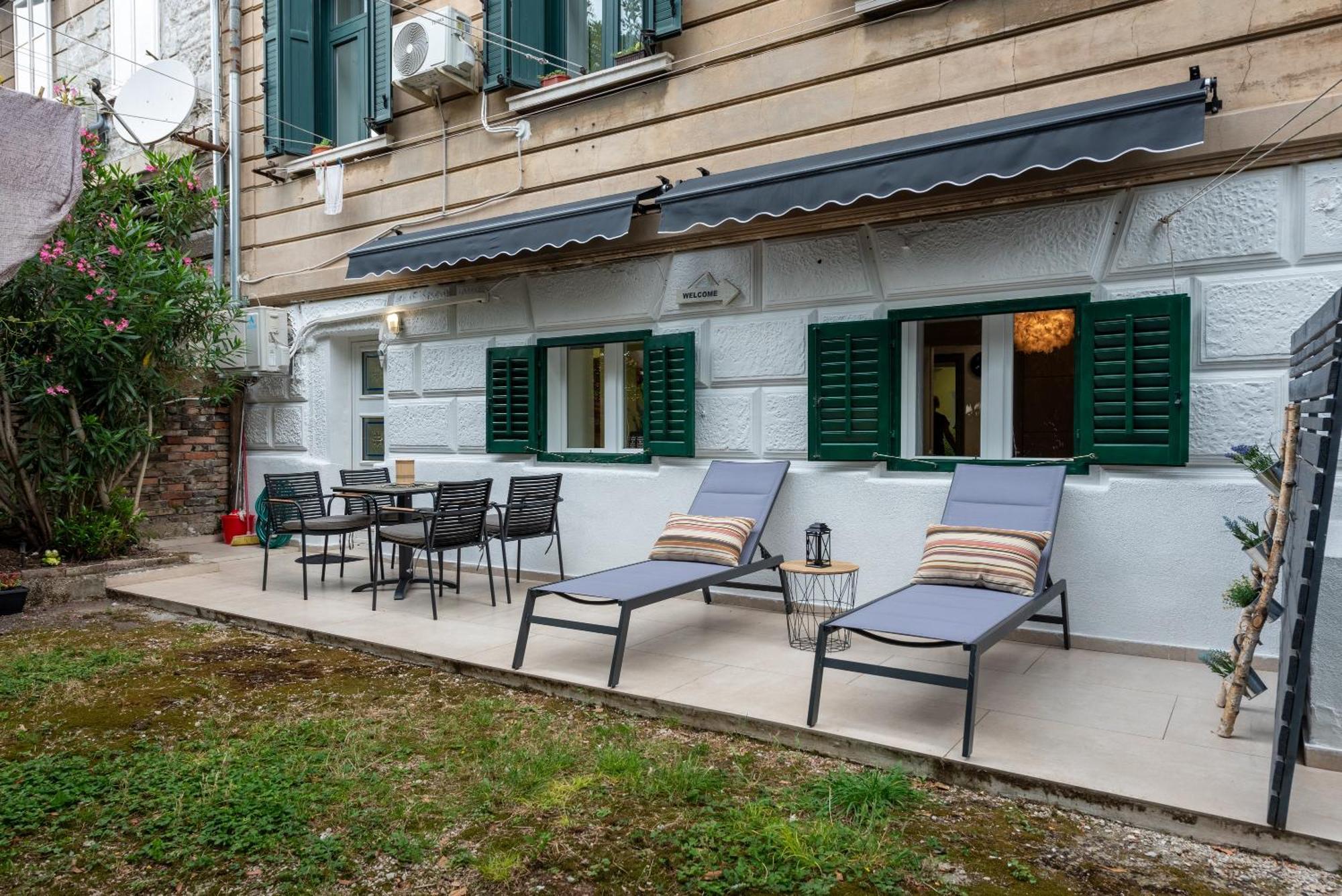 Garden Oasis Center Apartma *
