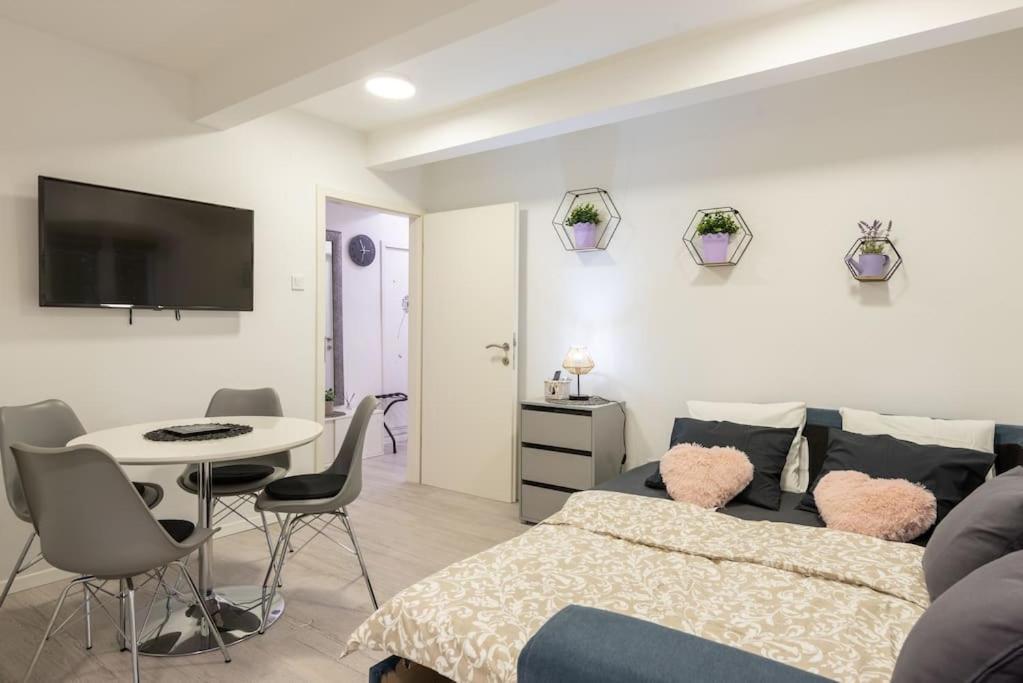 Garden Oasis Center Apartman *